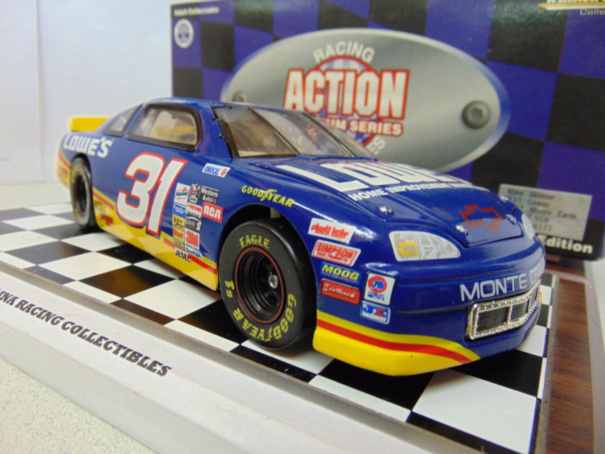 Action 16177-97 1/24 Mike Skinner #31 Lowe's 1997 Chevrolet Monte