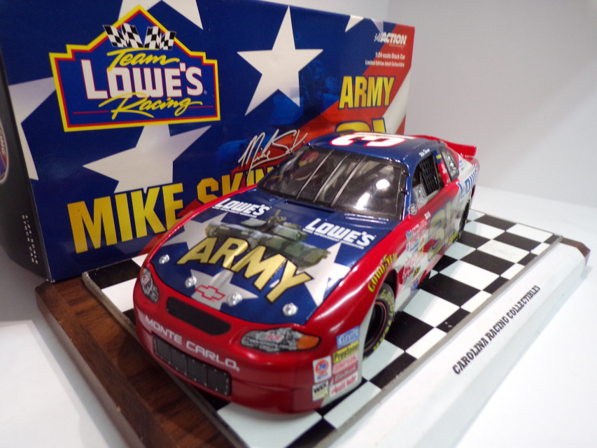 Action Mike Skinner 1/24 #31 Lowe's / ARMY 2000 Chevrolet Monte Carlo