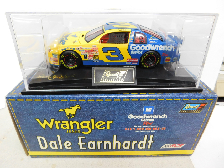 Dale Earnhardt 1/24 #3 GM Goodwrench Service Plus / Wrangler Jeans