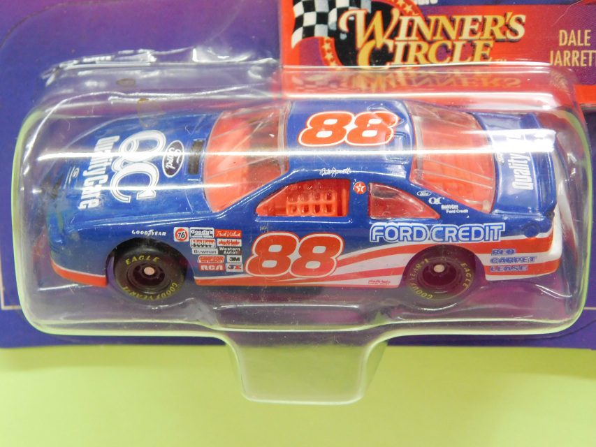 Dale Jarrett FORD QUALITY CARE FORD CREDIT #88 RACE DAY NASCAR 1997 BOXED