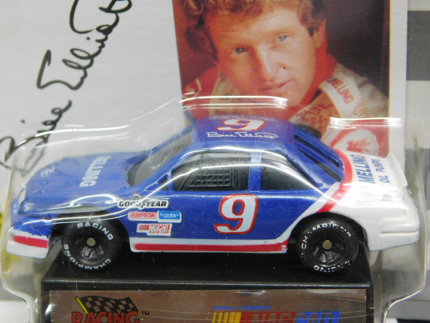 1991 Racing Champions 1:64 Scale NASCAR Bill Elliott Melling Ford Thunderbird b 
