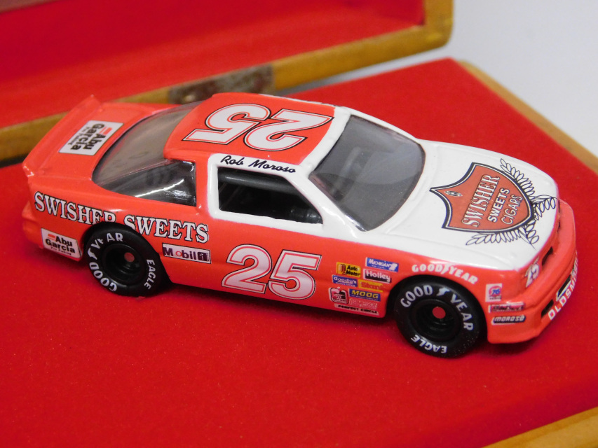 New Action 1:64 Diecast NASCAR Rob Moroso Swisher Sweets 1989 Rookie Olds #20 a 
