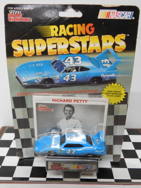 Racing Champions Superstars #43 Richard Petty Superbird 1:64 Scale 1991 Plymouth 
