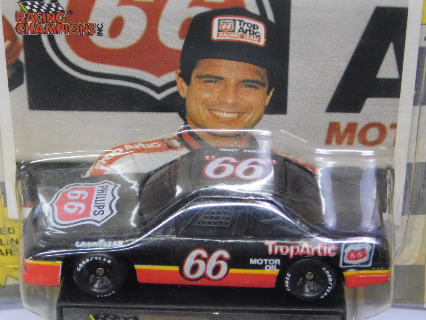 1991 Racing Champions 1:64 NASCAR Chad Little Phillips 66 Ford Thunderbird #66 