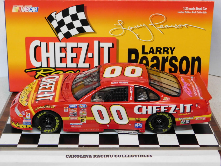 1999 Larry Pearson Cheez It 1/24 Revell NASCAR Diecast
